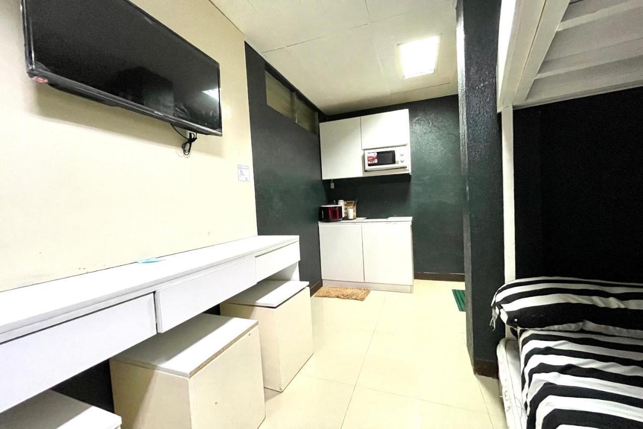 Oyo 910 Sabaidee Suites Mandaue City Luaran gambar